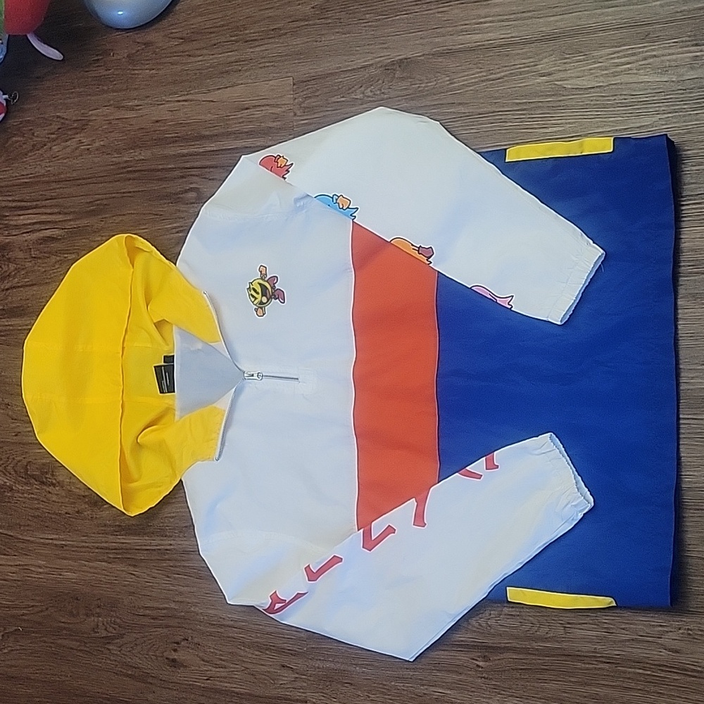 Pac-Man Mens windbreaker jacket with hood size Large